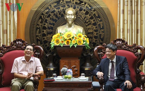 VOV, Vietnamese Embassy in Egypt enhance cooperation - ảnh 1